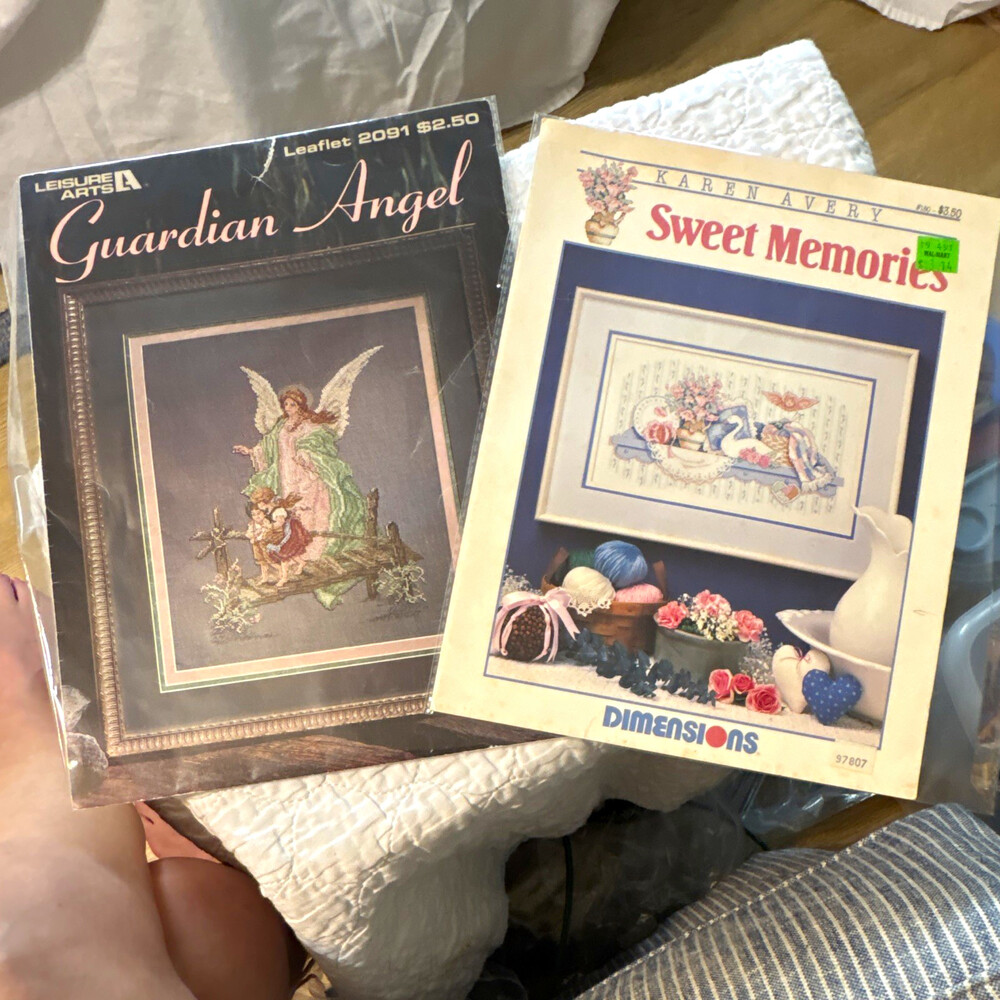 Leisure Arts Guardian Angel Cross Stitch Leaflet 2091 Sweet Moments Swans